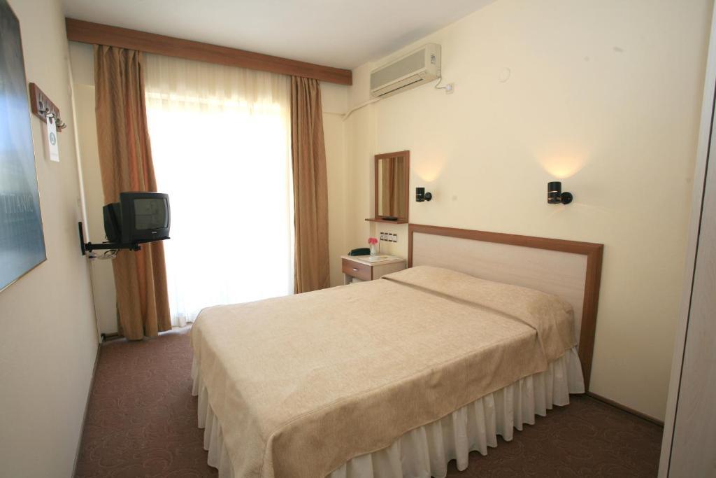 Saturn Hotel Кушадаси Номер фото