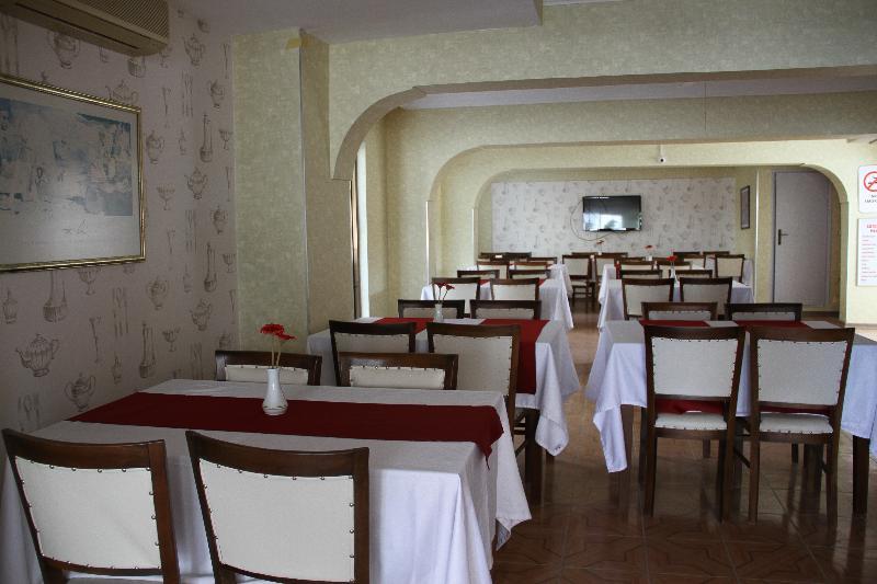 Saturn Hotel Кушадаси Екстер'єр фото