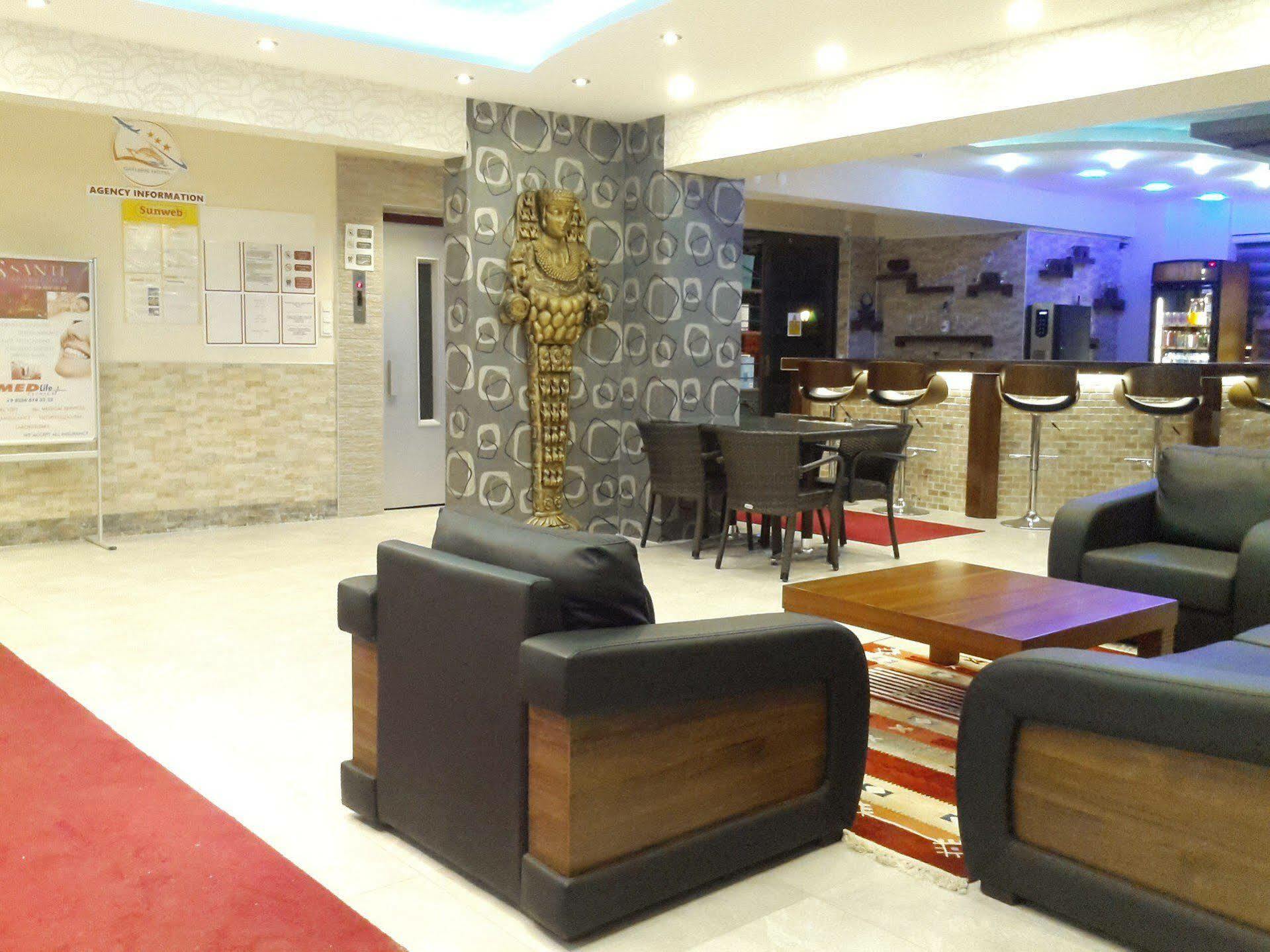 Saturn Hotel Кушадаси Екстер'єр фото